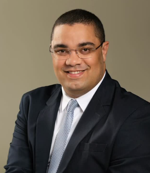 Dr. Rafael Junior | Cirurgião Plástico